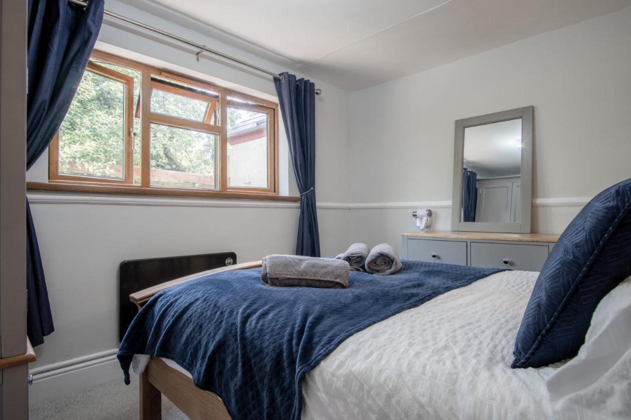 Honeysuckle Cottage - 1 Bedroom Cottage - แอมรอธ ภายนอก รูปภาพ