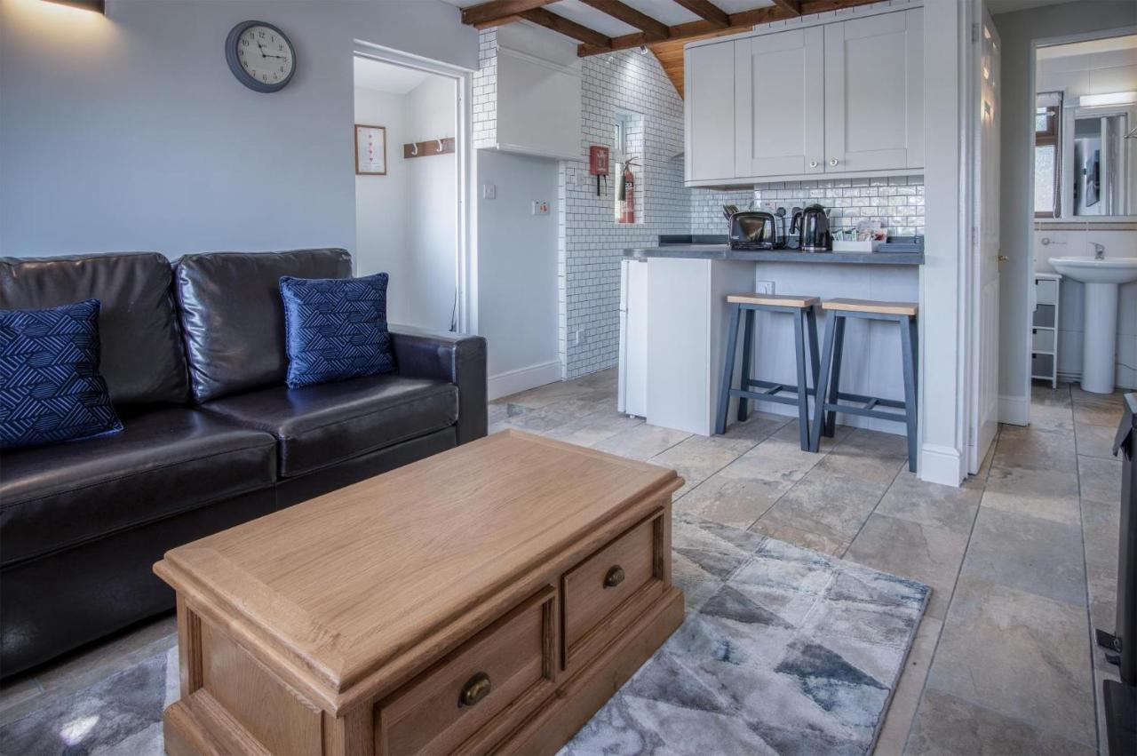 Honeysuckle Cottage - 1 Bedroom Cottage - แอมรอธ ภายนอก รูปภาพ